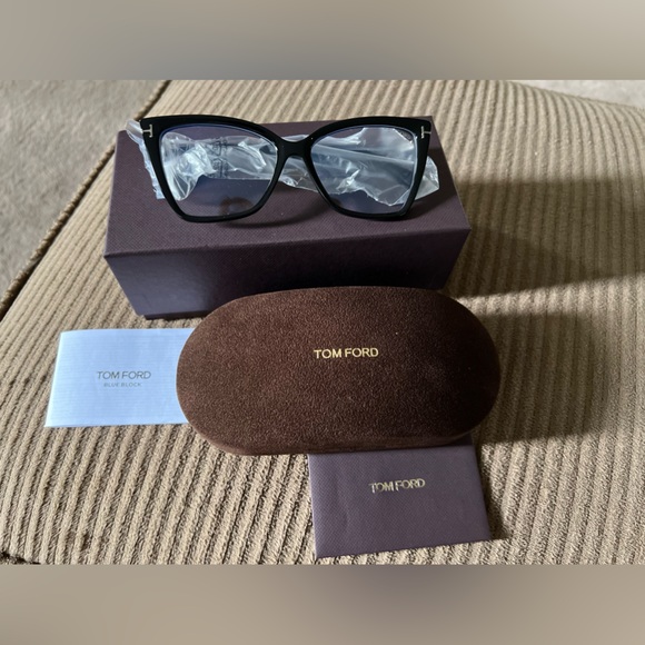 Tom Ford 5949B Blue Light blocking Filtering Eyeglasses new in packaging - Picture 2 of 6